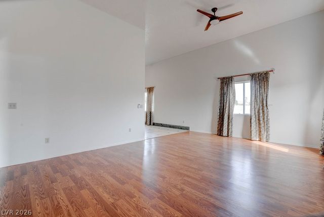 4880 Dorrell Lane, Las Vegas, NV 89131