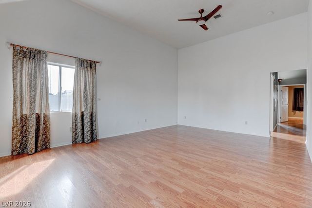 4880 Dorrell Lane, Las Vegas, NV 89131