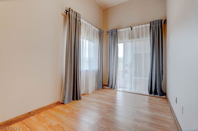 4880 Dorrell Lane, Las Vegas, NV 89131