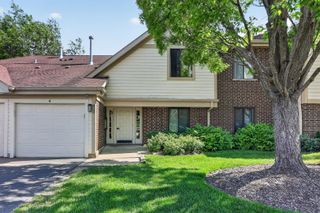 863 E Coach Road 1, Palatine, IL 60074