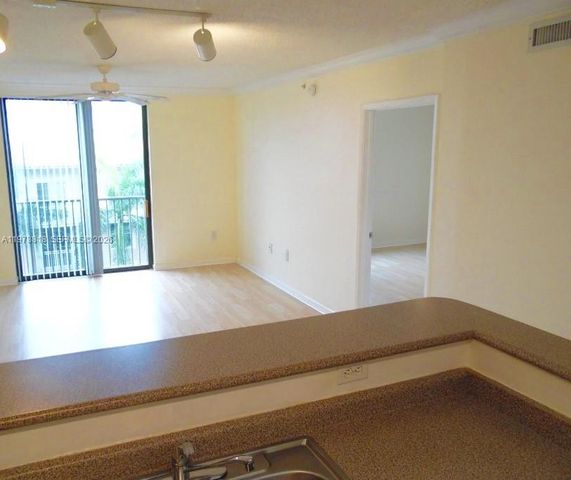 1919 Van Buren St 613A, Hollywood, FL 33020