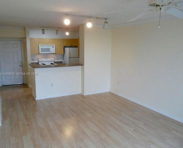 1919 Van Buren St 613A, Hollywood, FL 33020