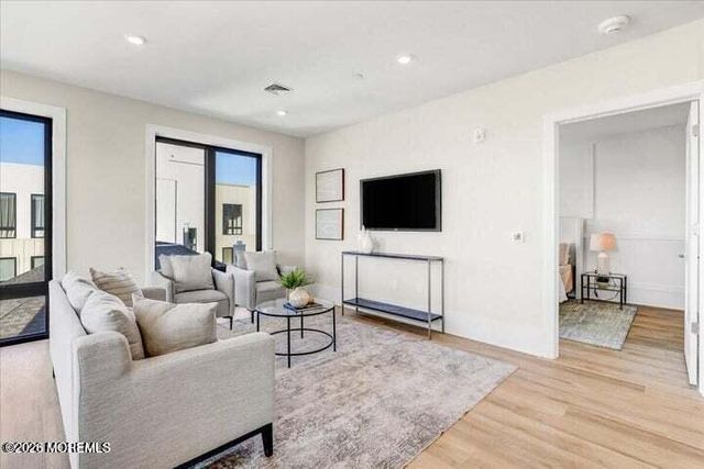215 2nd Avenue 106, Asbury Park, NJ 07712
