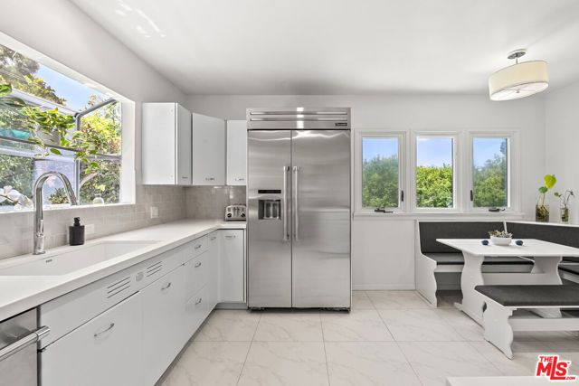 1972 Outpost Circle, Los Angeles, CA 90068