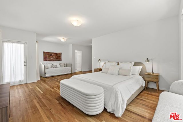1972 Outpost Circle, Los Angeles, CA 90068