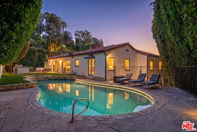 1972 Outpost Circle, Los Angeles, CA 90068