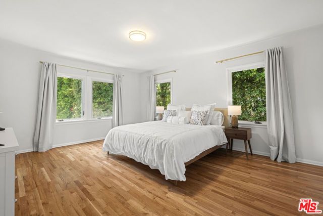 1972 Outpost Circle, Los Angeles, CA 90068