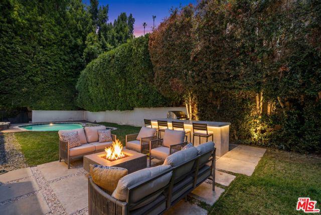 1972 Outpost Circle, Los Angeles, CA 90068