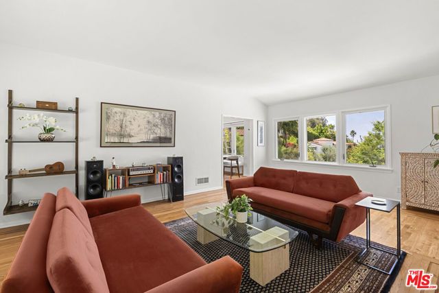 1972 Outpost Circle, Los Angeles, CA 90068