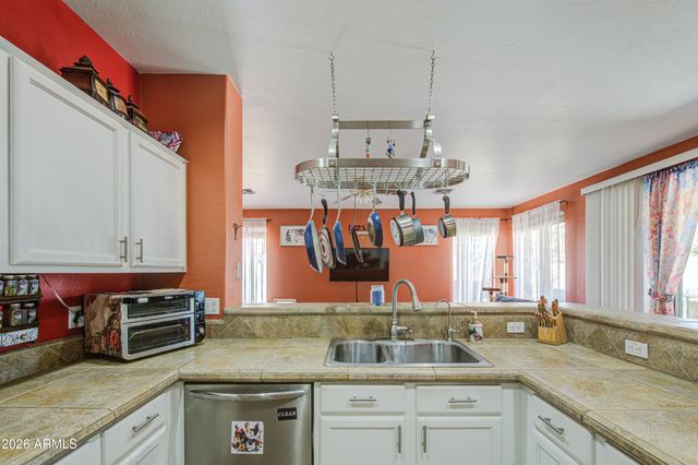 2579 S PONDEROSA Drive, Gilbert, AZ 85295