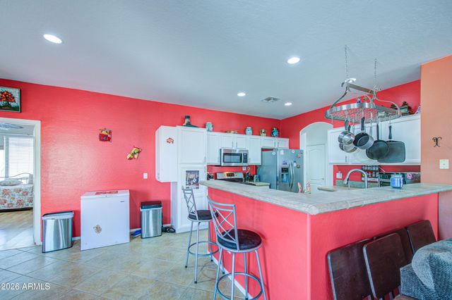 2579 S PONDEROSA Drive, Gilbert, AZ 85295