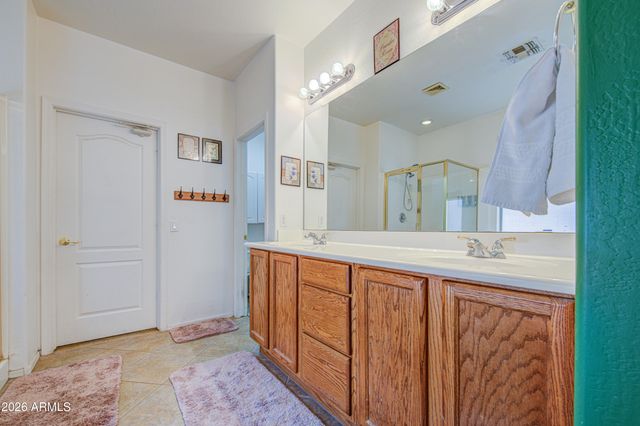 2579 S PONDEROSA Drive, Gilbert, AZ 85295