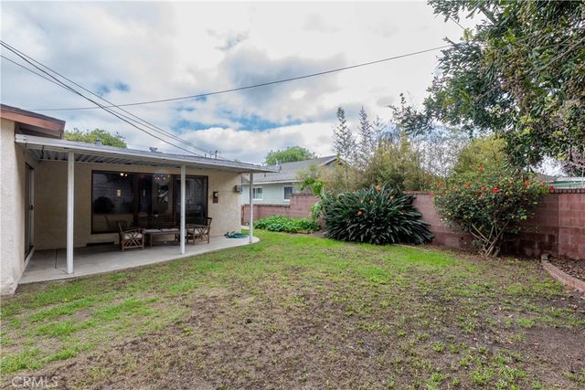 2843 Lomina, Long Beach, CA 90815