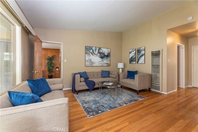 2843 Lomina, Long Beach, CA 90815