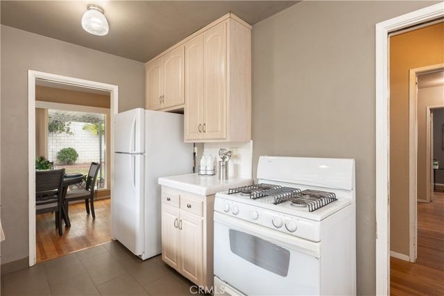 2843 Lomina, Long Beach, CA 90815