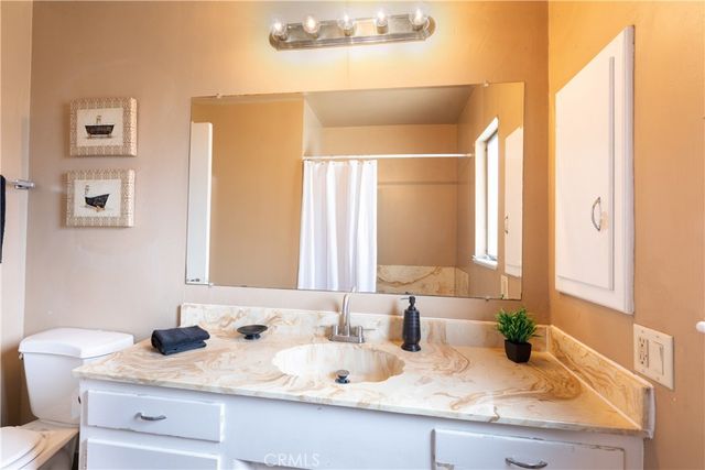 2843 Lomina, Long Beach, CA 90815