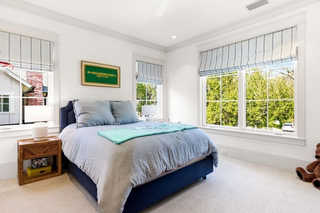 5526 Glenwick Lane, Dallas, TX 75209