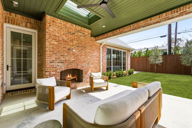 5526 Glenwick Lane, Dallas, TX 75209