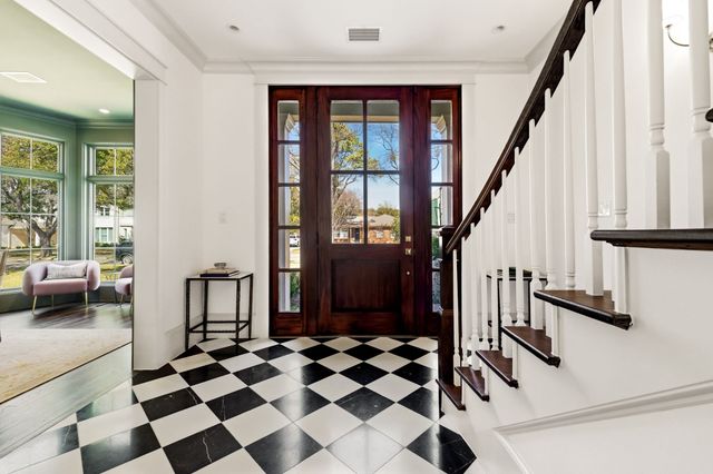 5526 Glenwick Lane, Dallas, TX 75209