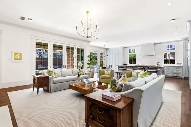 5526 Glenwick Lane, Dallas, TX 75209