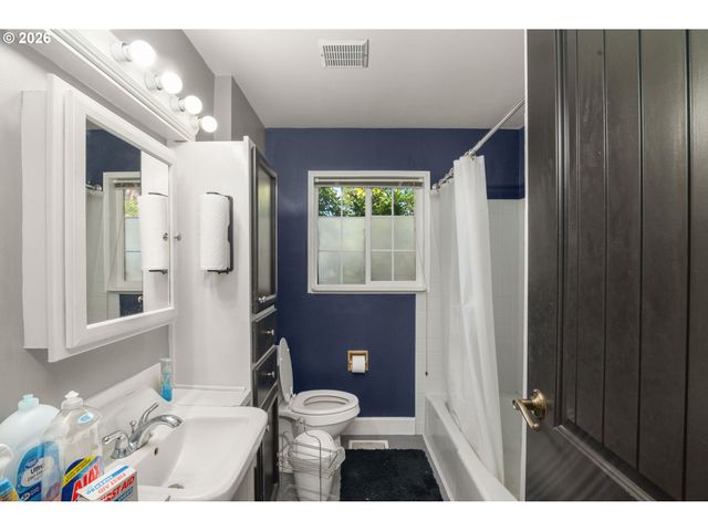 13670 Sw 21ST St, Beaverton, OR 97008