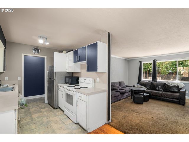 13670 Sw 21ST St, Beaverton, OR 97008