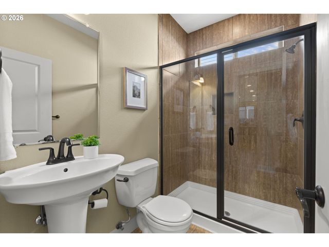 16630 Nw VETTER Dr, Portland, OR 97229