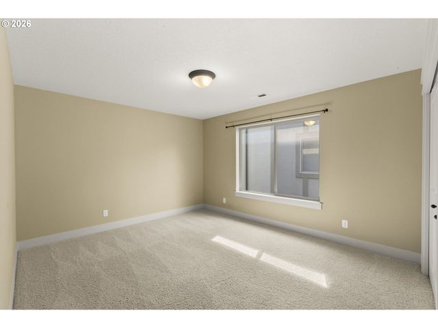 16630 Nw VETTER Dr, Portland, OR 97229