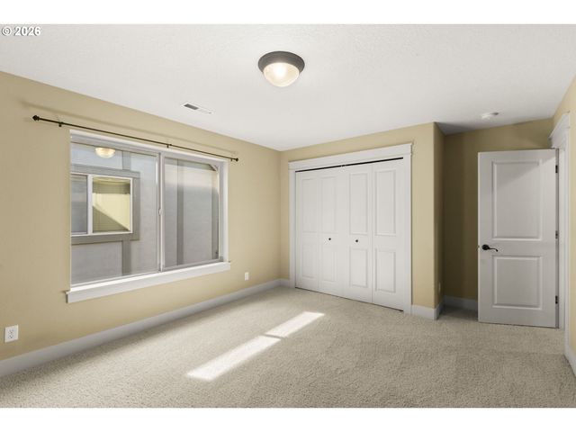 16630 Nw VETTER Dr, Portland, OR 97229