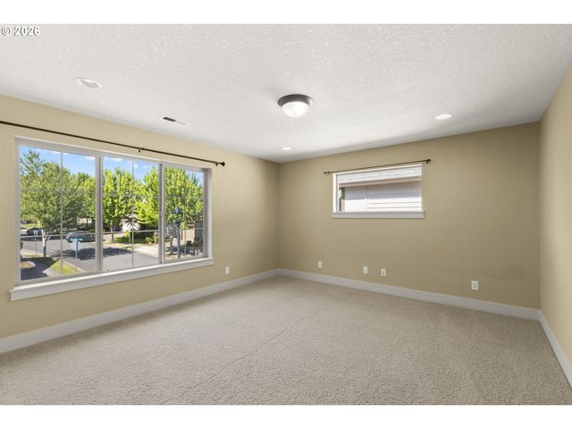 16630 Nw VETTER Dr, Portland, OR 97229