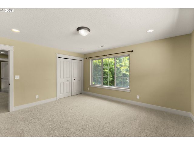 16630 Nw VETTER Dr, Portland, OR 97229