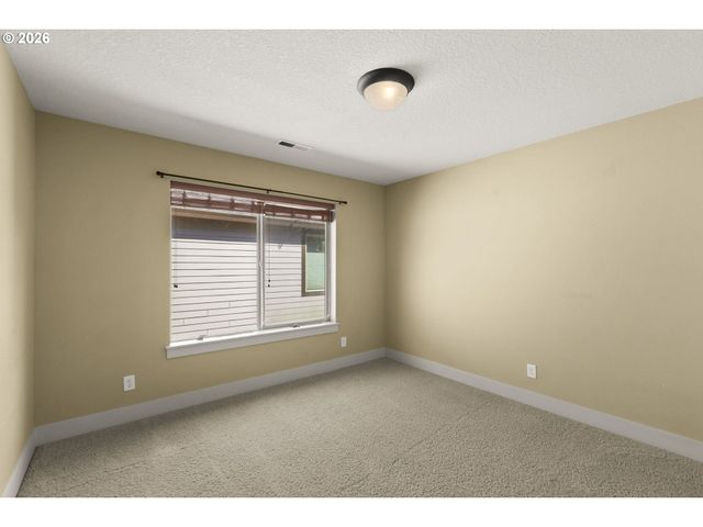 16630 Nw VETTER Dr, Portland, OR 97229