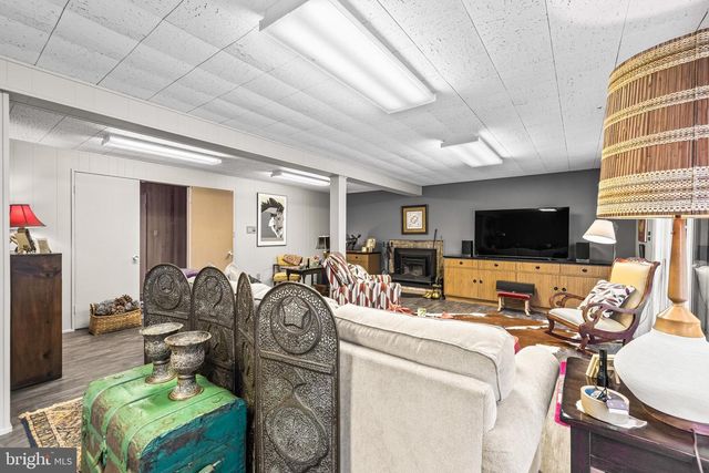 32 CAVESWOOD LN, Owings Mills, MD 21117