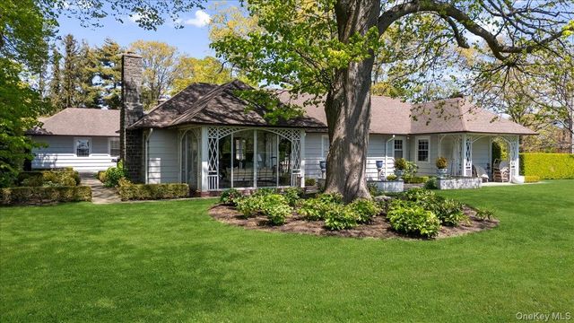 100 Ocean Avenue, Lawrence, NY 11559