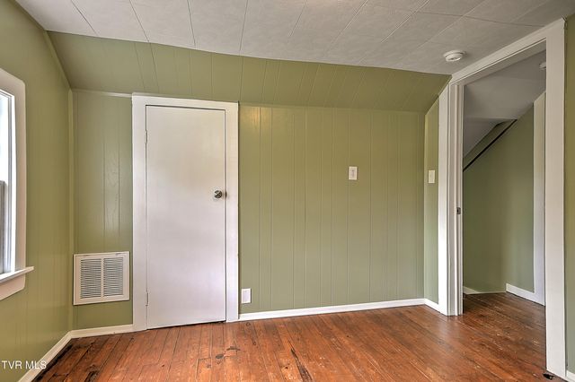 2607 Gilmer Street, Johnson City, TN 37604