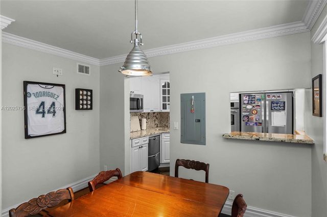 1200 Mariposa Ave D201, Coral Gables, FL 33146