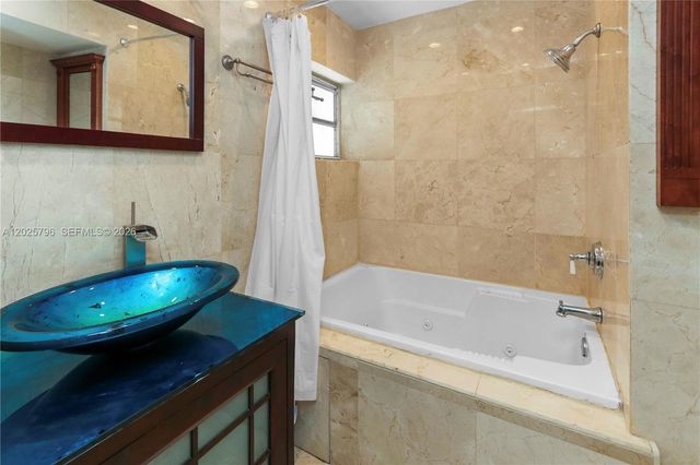 1200 Mariposa Ave D201, Coral Gables, FL 33146