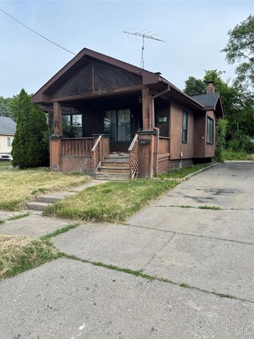 1122 Simcoe Avenue, Flint, MI 48507