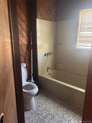 1122 Simcoe Avenue, Flint, MI 48507