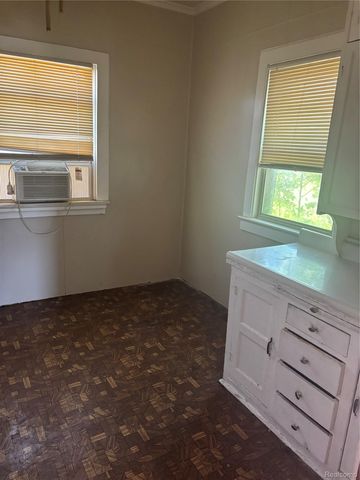 1122 Simcoe Avenue, Flint, MI 48507