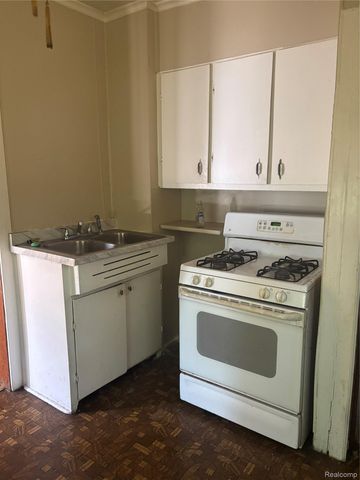 1122 Simcoe Avenue, Flint, MI 48507