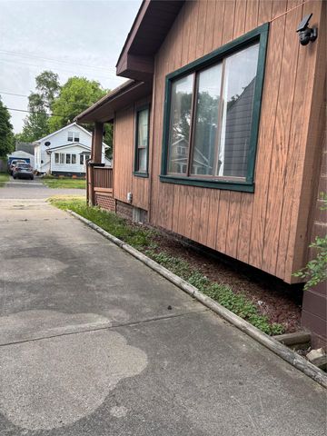 1122 Simcoe Avenue, Flint, MI 48507