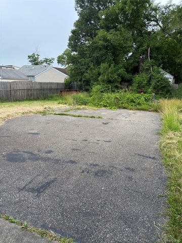 1122 Simcoe Avenue, Flint, MI 48507
