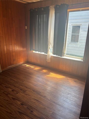 1122 Simcoe Avenue, Flint, MI 48507