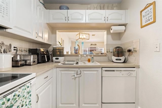 4826 NW 116th Ave, Doral, FL 33178