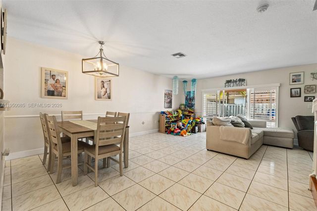 4826 NW 116th Ave, Doral, FL 33178