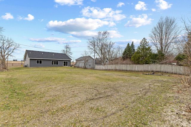 2557 County Rd I, Mounds View, MN 55112