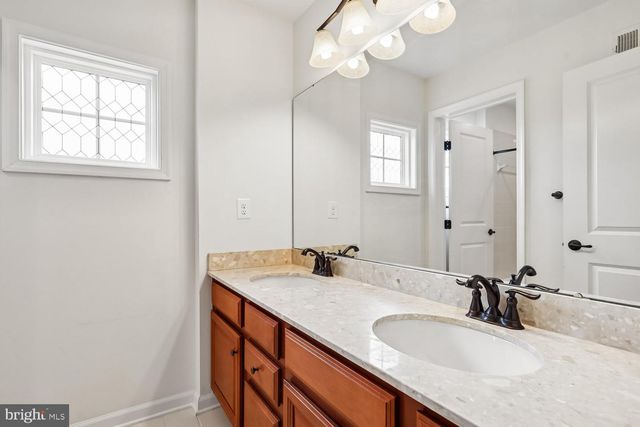41657 MCMONAGLE SQ, Aldie, VA 20105