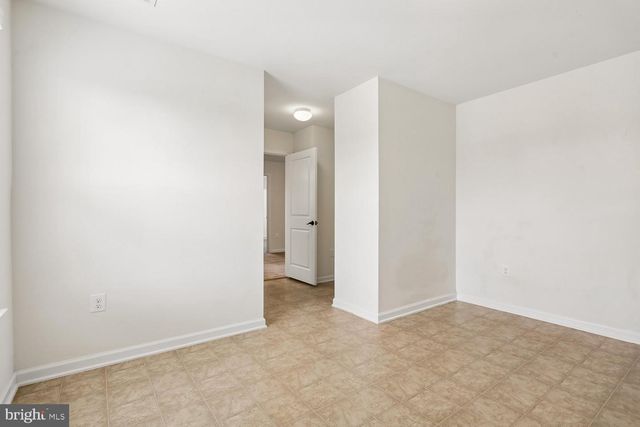 41657 MCMONAGLE SQ, Aldie, VA 20105