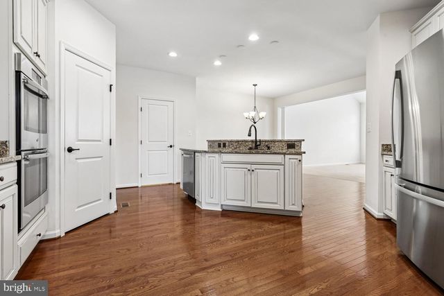41657 MCMONAGLE SQ, Aldie, VA 20105